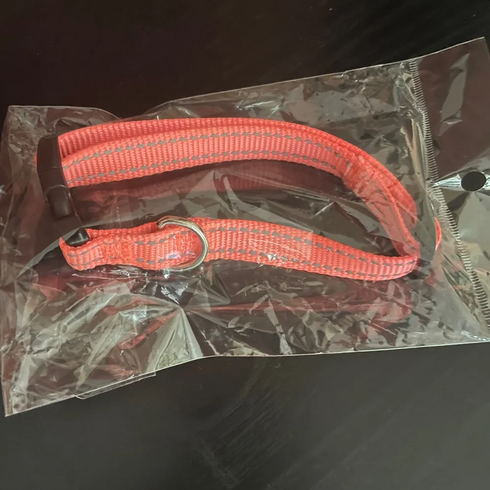 New pink Pet Set with scratcher
